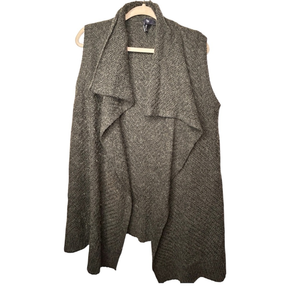 Women's Gap Gray Sweater Vest size M